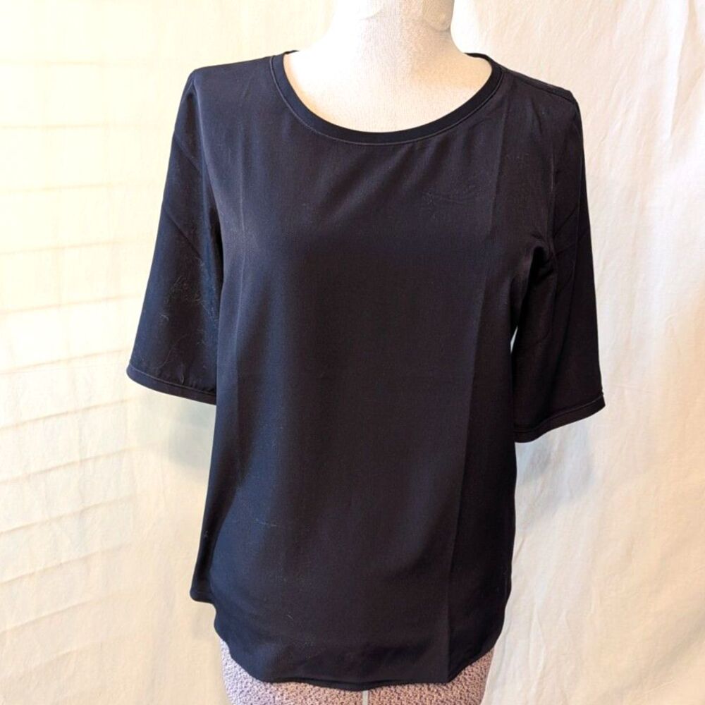 Ann Taylor Relaxed Fit Short Sleeve Shirt, size M